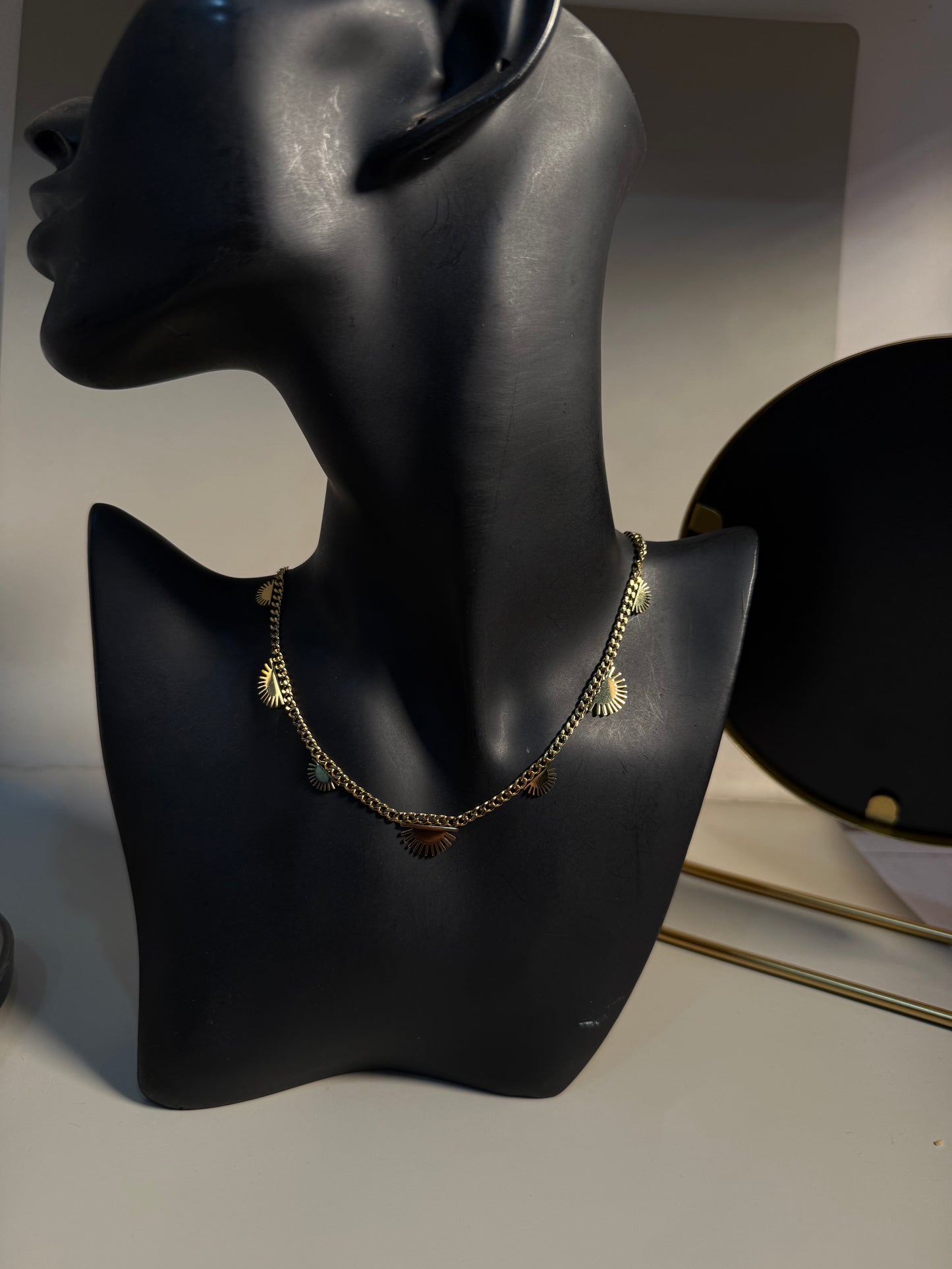 Collier à motif