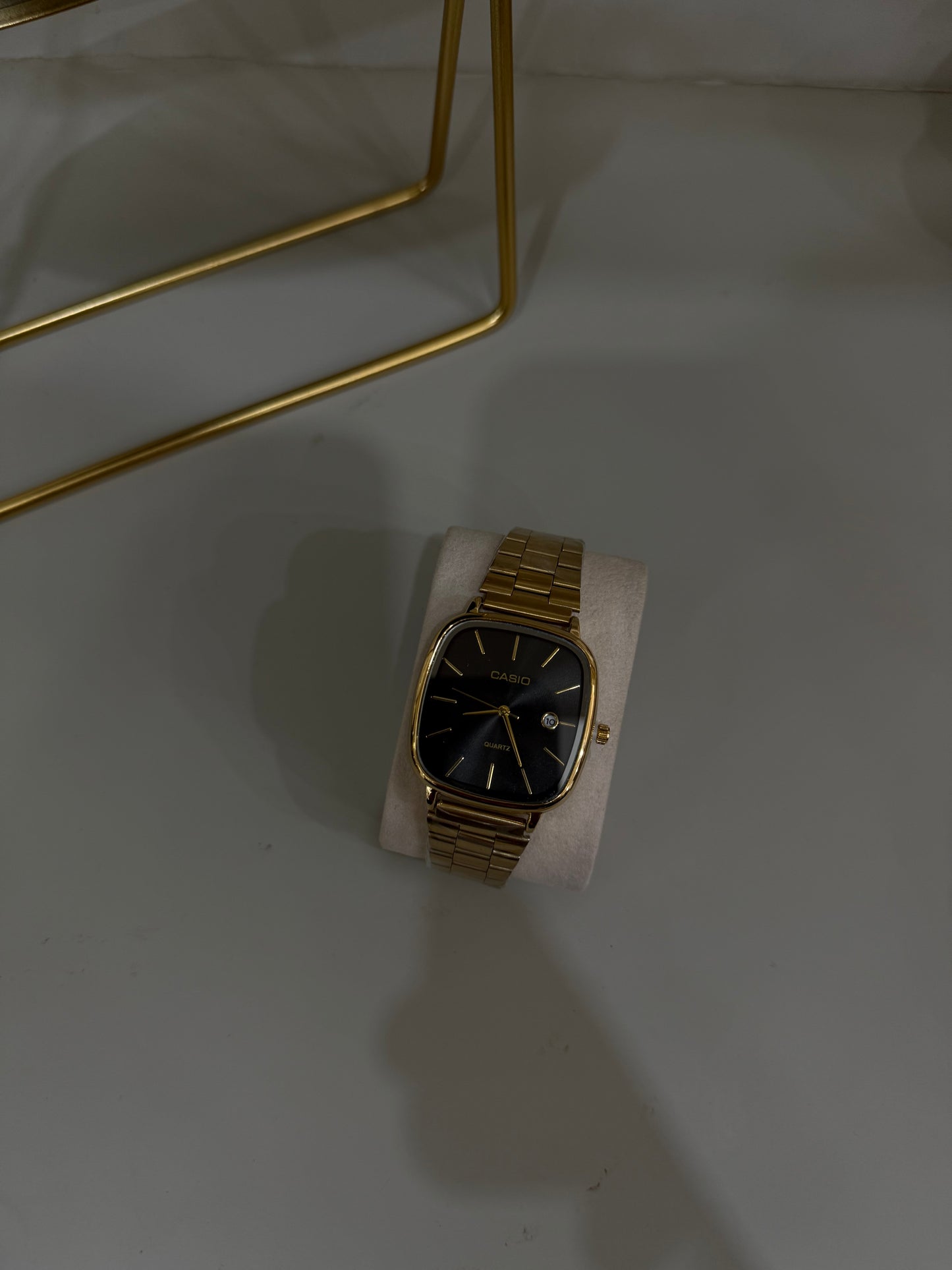 Montre casio carré