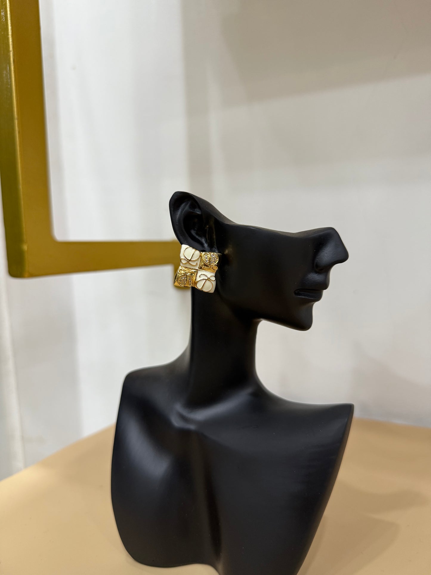 Boucles d’oreille carré