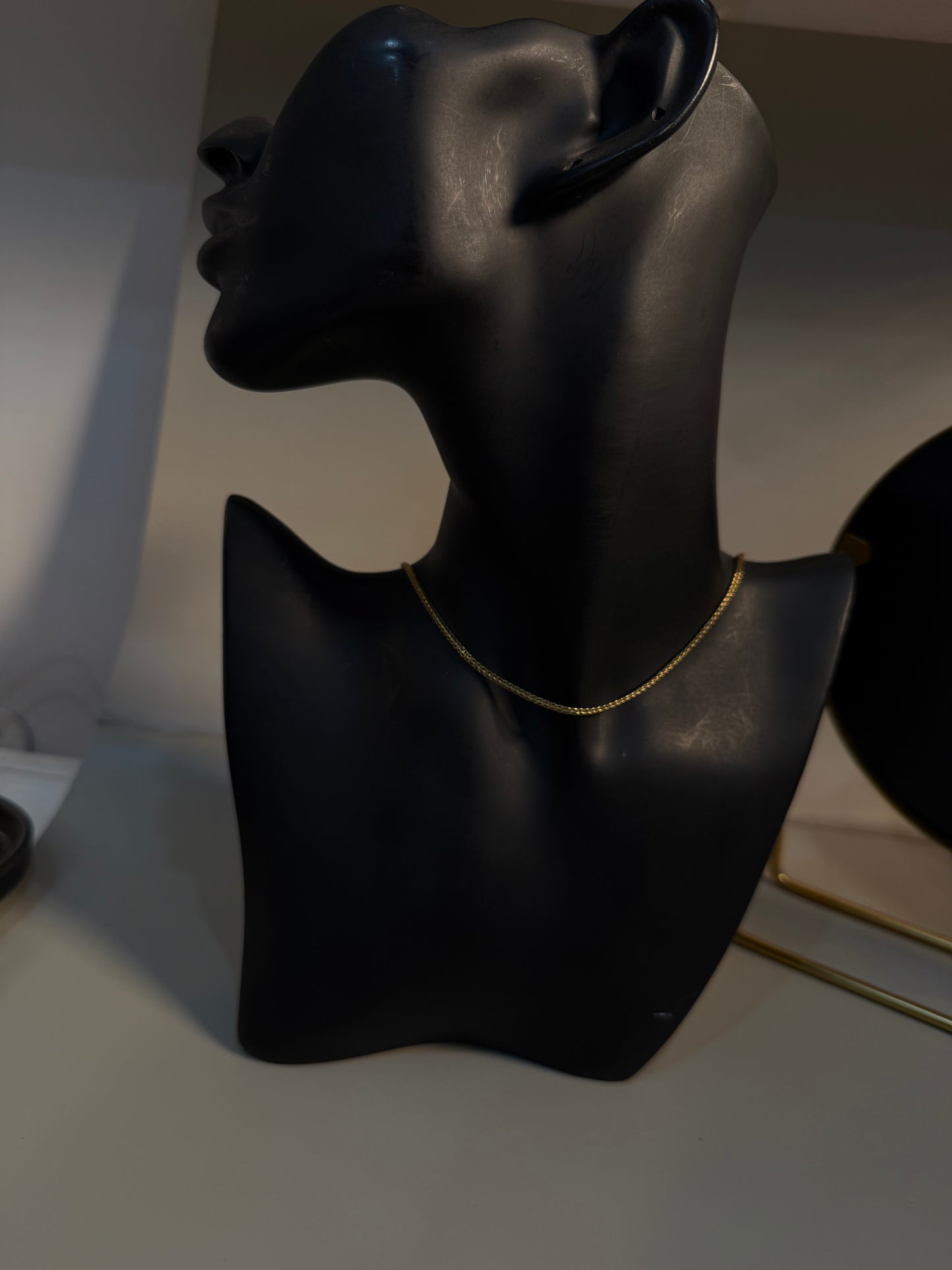 Collier ras au cou